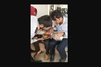 (عکس) گیر کردن سر کودک یکساله بازیگوش در زودپز!