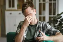 ۵ تنظیم صفحه نمایش گوشی که برای حفظ سلامت چشمانتان باید تغییر دهید