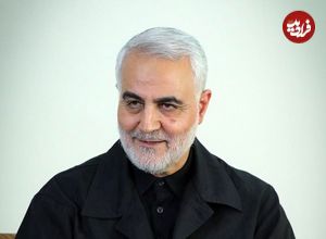 عکس؛ سفر به تاریخ؛ «سردار سلیمانی» در حال اسب‌سواری؛ دهۀ 60