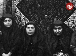 عکس| سفر به ایران قدیم؛ زنان عهد قاجار پای بساط «غذا و هندوانه و قلیان»؛ 135 سال قبل