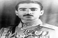 عکسی از محمدرضا پهلوی در کنار هنری کسینجر