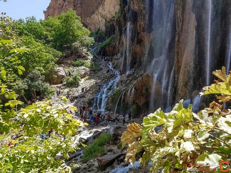 تصاویری عجیب از آبشار ۵۰ متری در سیستان و بلوچستان؛ سرعت و شدت آب را ببینید