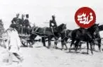 عکس| سفر زمان؛ استقبال سواره‌نظام و توپخانه از ناصرالدین شاه؛ 133 سال قبل