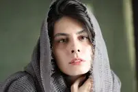 عکس| سفر زمان؛ «مریم همتیان» در کنار یک زرافه در اندونزی؛ یک سال قبل فوت
