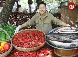 ببینید؛ غذای روستایی در چین؛ پخت غذا با ماهی سر‌ماری و فلفل تند 