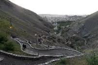 عکس| سفر زمان؛ مرد روستایی با قاطر در کوه‌های شمال تهران؛ 76 سال قبل