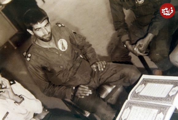 عکس؛ سفر در زمان؛ «شهید عباس بابایی» در یک مهمانی خانوادگی؛ دهه 50