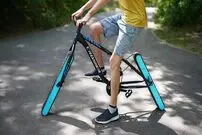 (ویدئو) این مخترع آمریکایی در 6 دقیقه یک دوچرخه شگفت انگیز بدون چرخ ساخت!