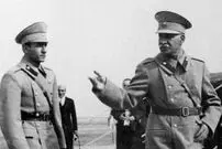 عکس؛ سفر به تاریخ؛ «رضاخان و محمدرضا پهلوی» در کارخانه دخانیات تهران؛ سال 1316
