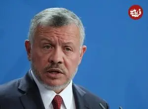 عکس| سفر در زمان؛ «ملک عبدالله دوم»  در کنار محافظان و در اردوگاه بقاع؛ سال 1378