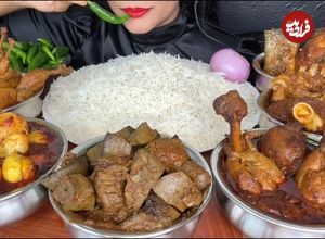 (ویدئو) خوردن 4.5 کیلوگرم چلو مرغ، جگر، گوشت، ماهی و بلدرچین توسط دختر هندی