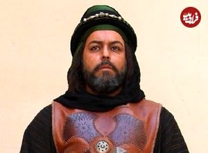 عکس| سفر به تاریخ؛ لحظۀ پرتاب چاقو توسط «زائده» در پشت صحنه «مختارنامه»
