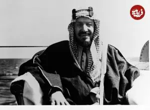 عکس| سفر در زمان؛ «ملک عبدالعزیز، اولین پادشاه عربستان» در کنار حاکم کویت؛ سال 1312