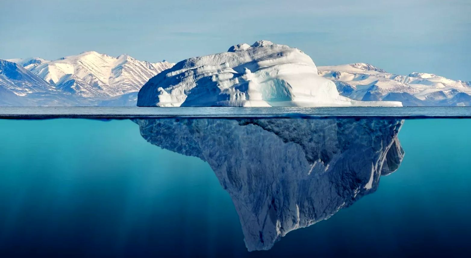 (ویدیو) عظمت و زیبایی کوه یخ