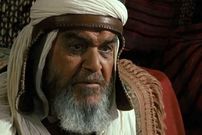 عکس؛ سفر به تاریخ؛ بستن عمامۀ «سلیمان بن صرد» در پشت صحنه سریال «مختارنامه»