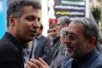 ببینید| عادل فردوسی‌پور و علی پروین در مراسم ختم اکبر عبدی
