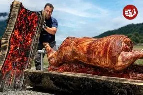 ببینید| غذای روستایی در آذربایجان؛ کباب کردن بره کامل در تنه درخت