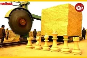 ببینید| مراحل دیدنی ساخت صفحه و مهره های شطرنج با سنگ در پاکستان