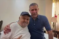 عکس| سفر زمان؛ «اکبر عبدی» در حال غذاخوردن در یک رستوران در سرعین؛ اوایل دهه 80