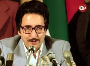 عکس| سفر در  زمان؛ «بنی صدر» در آیین تنفیذ حکم ریاست‌جمهوری؛ سال 58