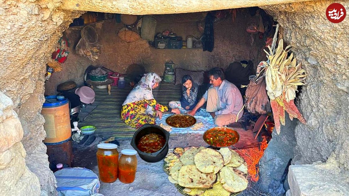 ببینید؛ غذای عشایری در ایران؛ تهیه ترشی، خورشت بامیه و پخت نان سنتی