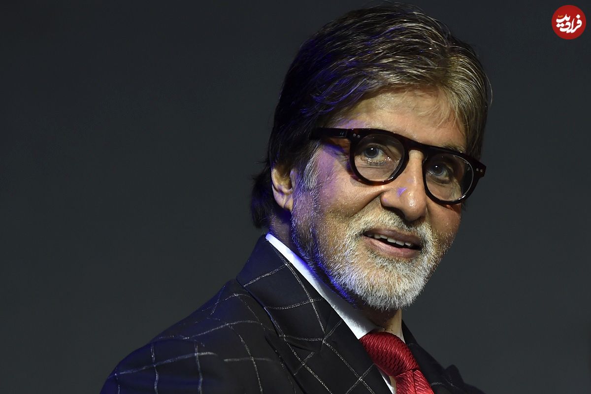 عکس| سفر در زمان؛ «آمیتا باچان» به همراه اعضای خانواده اش؛ سال 1374