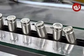 ببینید| باتری قلمی چگونه در کارخانه های کره جنوبی ساخته می شوند؟