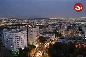 عکس| سفر به ایران قدیم؛ یک خانواده در حال الاغ‌سواری در شمیران؛ 100 سال قبل