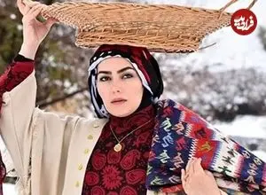 عکس| سفر زمان؛ «روژان نون خ» و «فهیمه پایتخت» در اتاق گریم یک فیلم