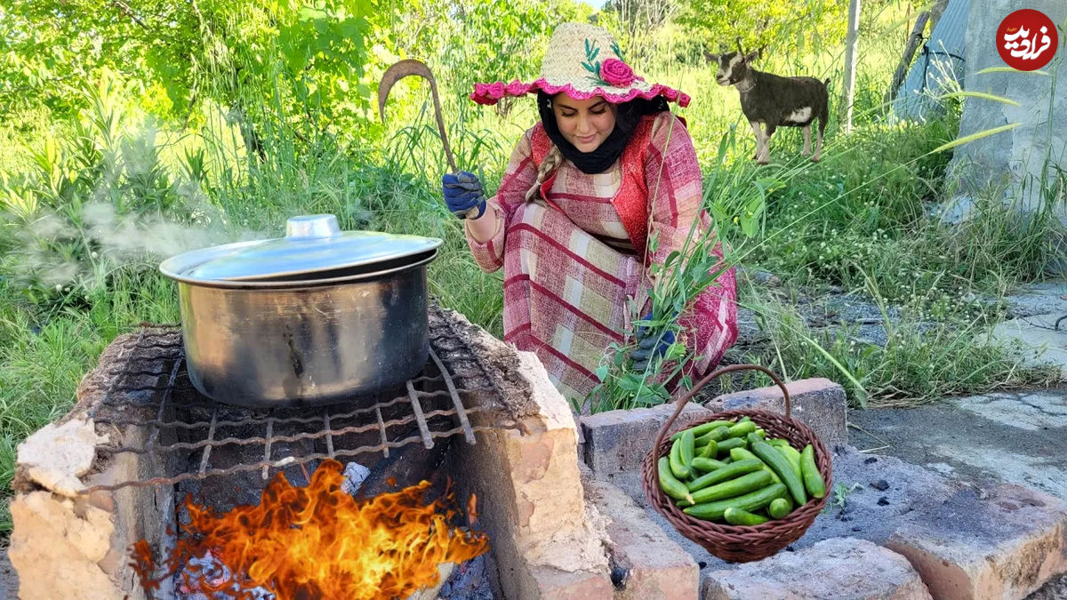 (ویدئو) پخت چلو آبگوشت مرغ به روش بانوی روستایی زاگرس نشین