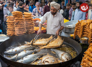 (ویدئو) غذای خیابانی در پاکستان؛ پخت 100 کیلو ماهی سوخاری