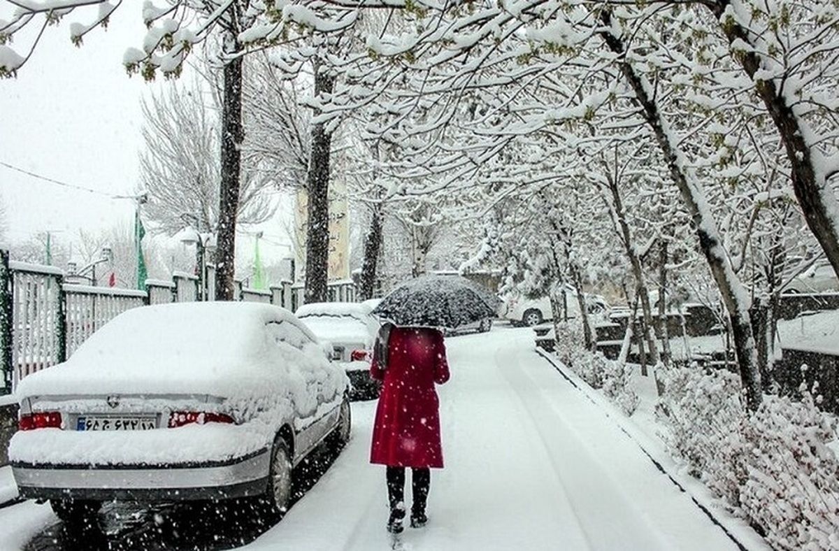 (ویدئو) شادی مردم شهرکرد در پی بارش برف