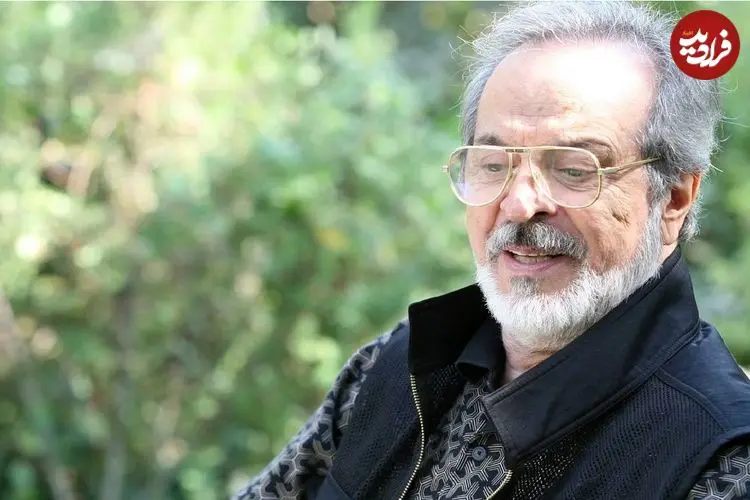 عکس| سفر در زمان؛ «ایرج قادری» سر مزار پسرش تورج در امریکا؛ سال 1353