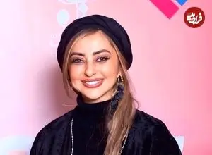 عکس| سفر زمان؛ «نفیسه روشن» با چادر در حرم امام رضا (ع)؛ سال 93