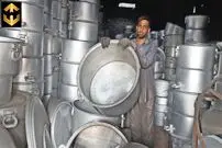 ببینید| نگاهی به مراحل تولید قابلمه های بزرگ از طریق بازیافت ضایعات آلومینیومی در پاکستان