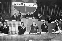 سفر در زمان؛ یادداشت‌های علم، جمعه ۶ بهمن ۱۳۵۱: حزب ایران نوین و گردانندگان انقلاب از من دعوت نکرده بودند، اینها خرند؛ به جای آن سواری رفتم، خیلی خوش گذشت