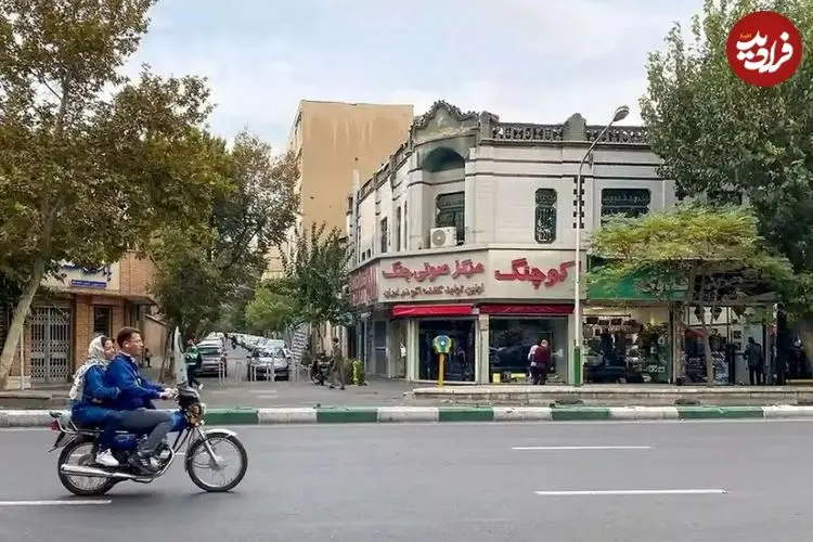 عکس| سفر به ایران قدیم؛ تصویری رنگی شده از «خیابان جمهوری» تهران؛ سال 46
