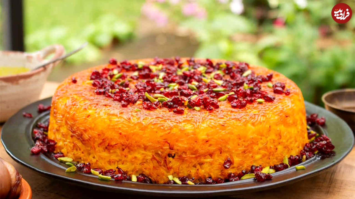 طرز تهیه ته چین مرغ زعفرانی در قابلمه مرحله به مرحله و تصویری