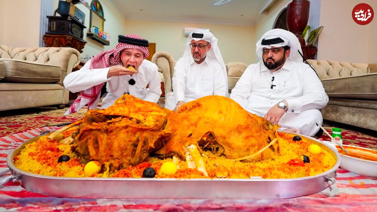 ببینید؛ غذای خیابانی در قطر؛ پخت مندی عربی با شتر کامل