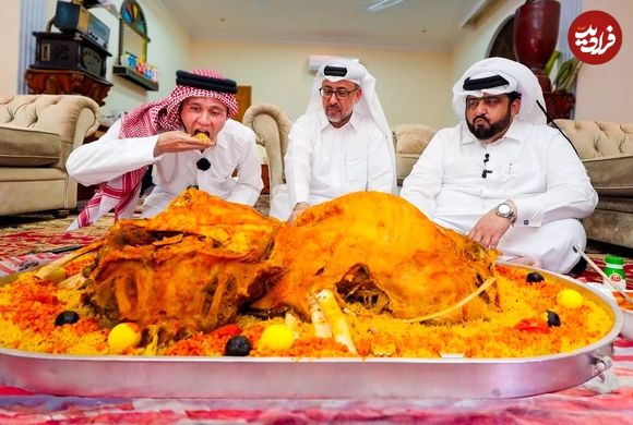ببینید؛ غذای خیابانی در قطر؛ پخت مندی عربی با شتر کامل