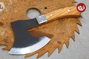 ببینید؛ نحوه ساخت یک تبر کوچک با استفاده از تیغه اره قدیمی 