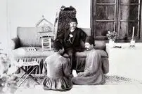 عکس؛ سفر به تاریخ؛ قایق‌سواری درباریان «مظفرالدین شاه» در «حوض»؛ سال 1276