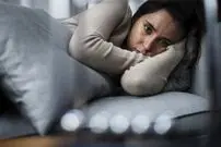 این جمله‌ها را درباره خودتان نگویید؛ حتی به شوخی!؛ به این چند دلیل مغزتان باور می‌کند