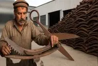 ببینید| مراحل تولید قیچی آهن‌بر از طریق بازیافت فنرهای قدیمی خودرو در پاکستان