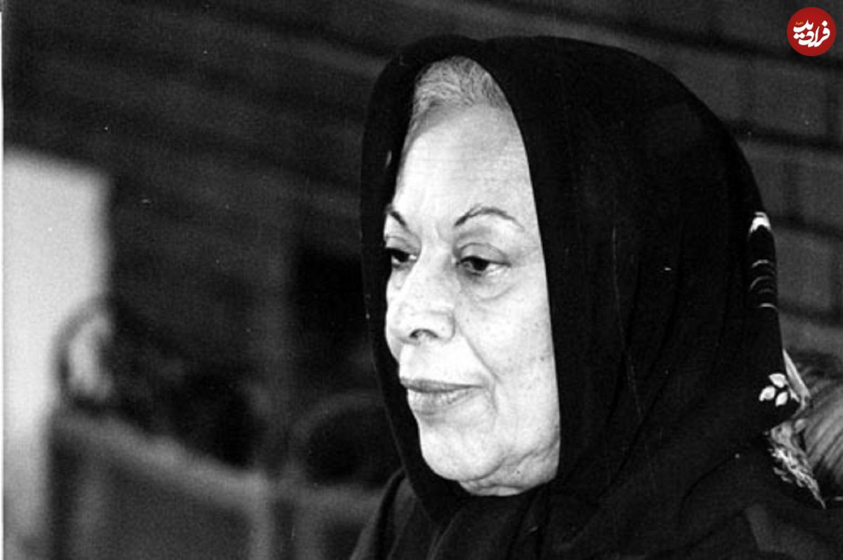 عکس؛ سفر در زمان؛ «سیمین دانشور در کنار خواهرش ویکتوریا»؛ اواخر دهه 80