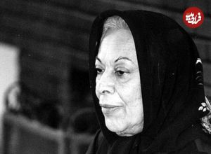 عکس؛ سفر در زمان؛ «سیمین دانشور در کنار خواهرش ویکتوریا»؛ اواخر دهه 80