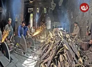 ببینید| فرآیند تولید انبوه قیچی خیاطی در کارگاهی در پاکستان