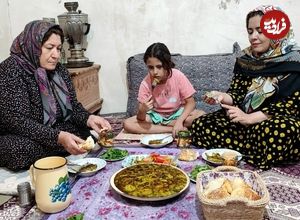 ببینید| غذای روستایی در ایران؛ برداشت کدو سبز از مزرعه و تهیه کوکو با آن در روستا