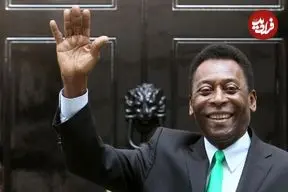 عکس| سفر در زمان؛ «پله» در حال بریدن کیک عروسی اش؛ سال 1338