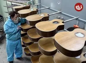 ببینید| مراحل تولید انبوه گیتار آکوستیک در کارخانه ای در کره جنوبی